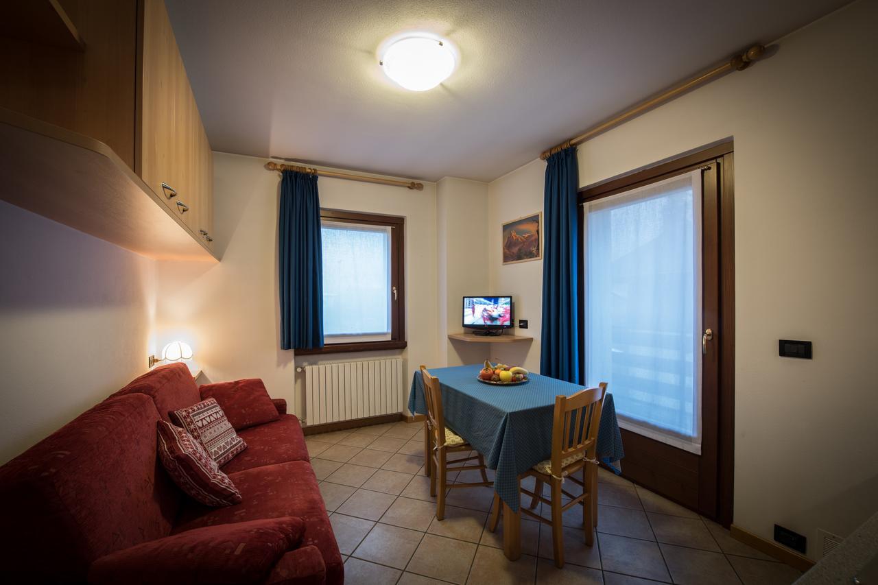 Appartamento Casa Le Rondini Valdisotto Esterno foto